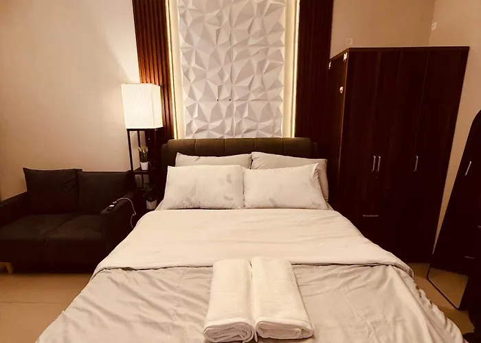 Newly Renovated In Lapu-lapu - De Familia Campanilla マクタン